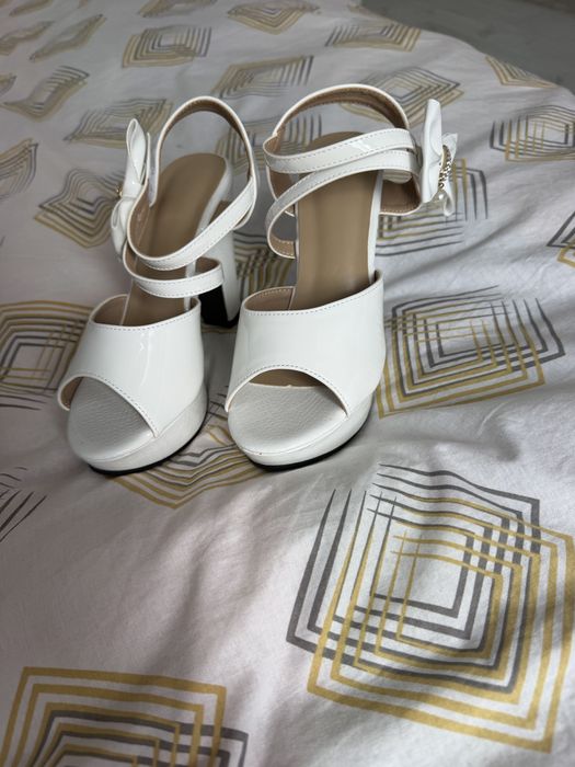 Pantofi dama cu toc