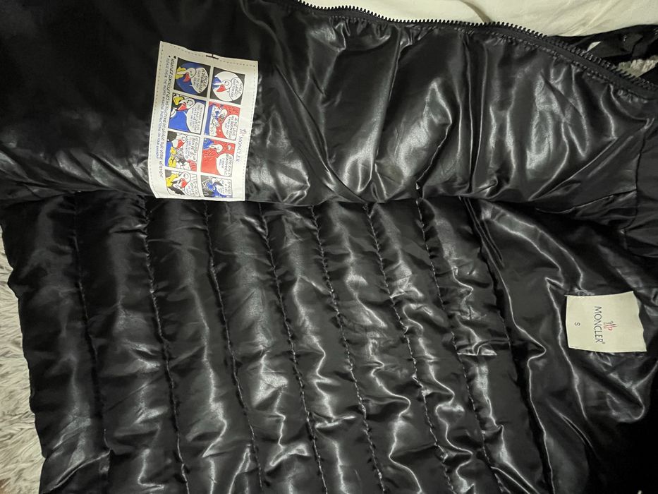 Vestuta foarte cute  Monclear