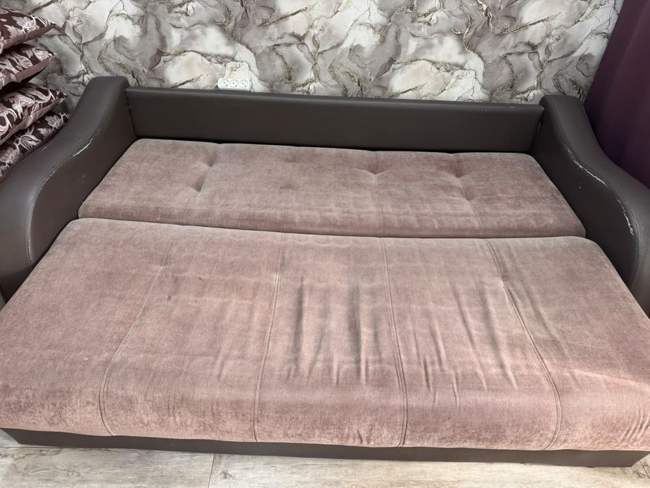 Продам диван недорого
