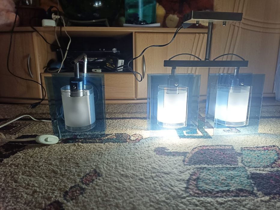 Продам люстру с 2-мя плафонами и бра