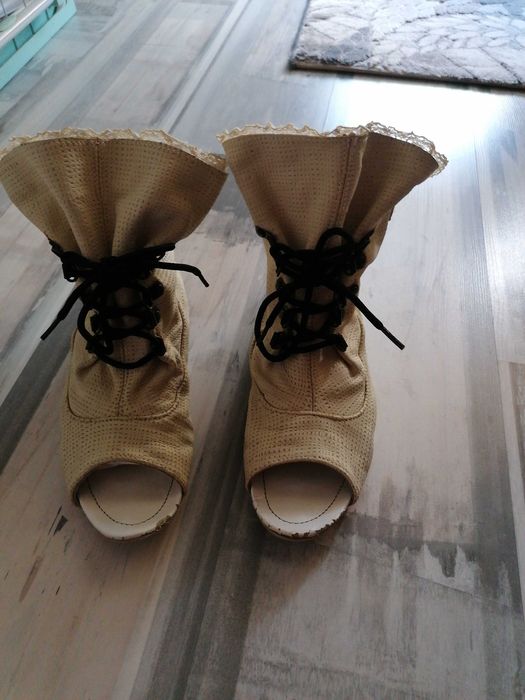 Дамски обувки FETISH. За лято.