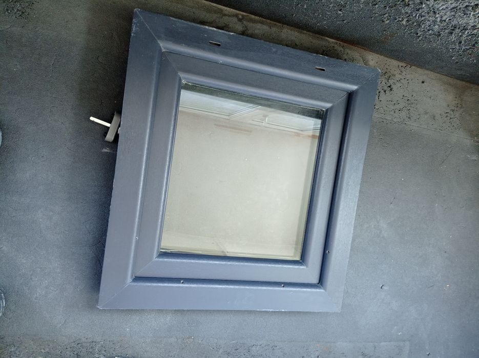 Fereastra Veka Geam termopan baie subsol