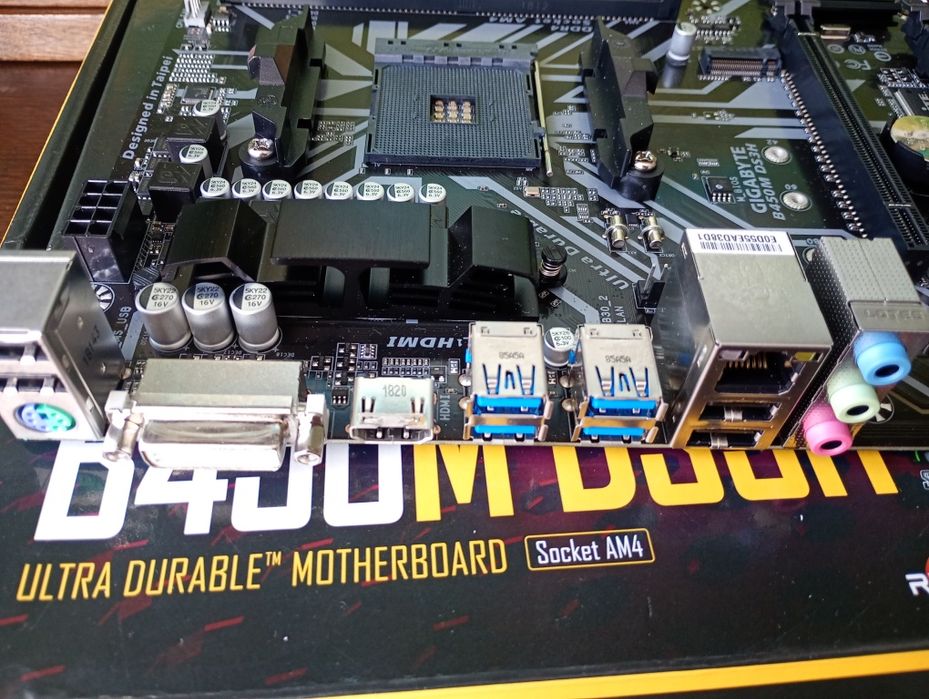 Placa de baza Gigabyte B450M DS3H