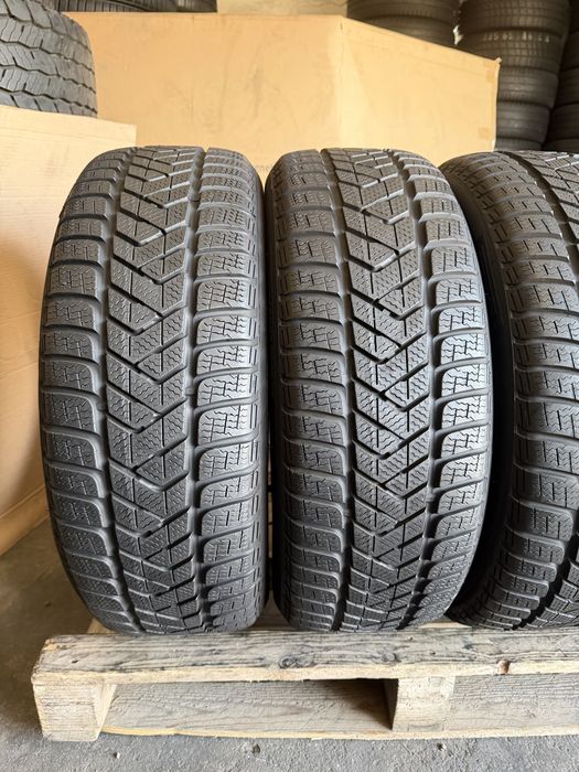 4 anvelope iarna 215/55/18 Pirelli DOT 4022 app noi!