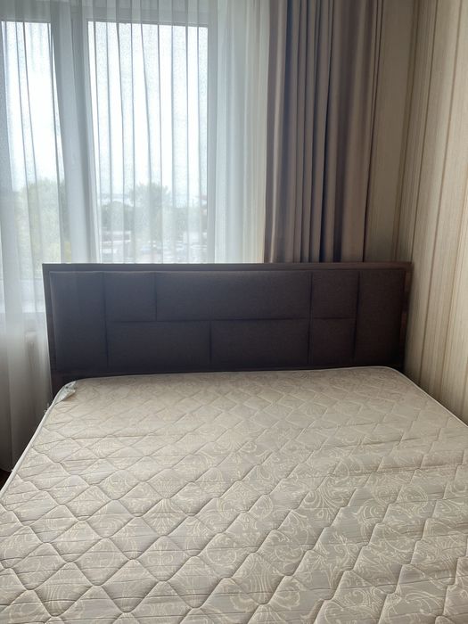 Продам кровать с матрасом