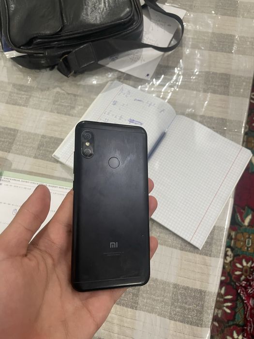 Redmi 6 pro 64 gb holati zor obmenga