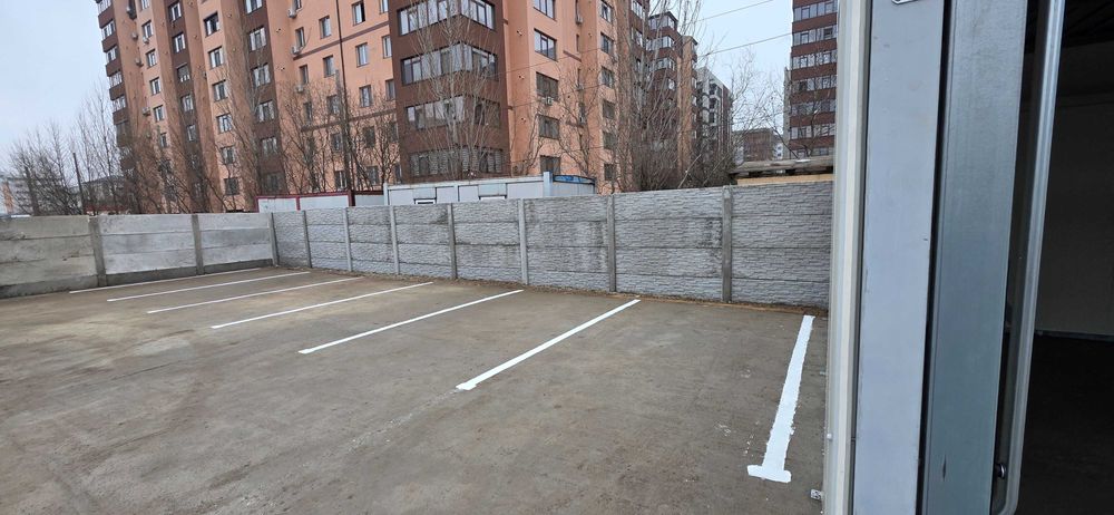 Inchiriez Garsoniera ,garaj si parcare