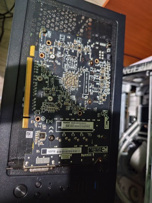 Vând rx 570 4gb impecabil de un ventilator