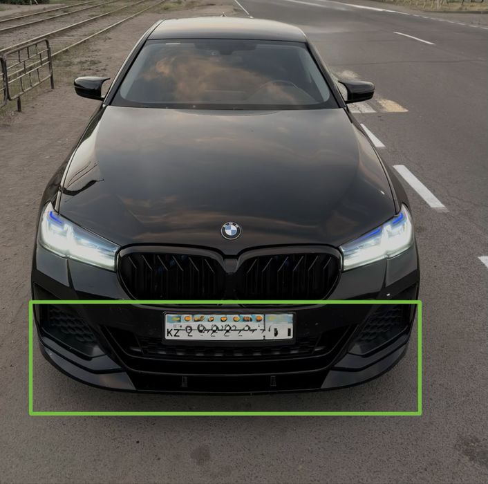 Сплиттер обвес переднего бампера BMW G30 рест