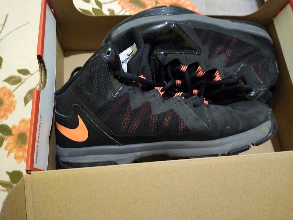 Найк.Детски маратонки 25лв.