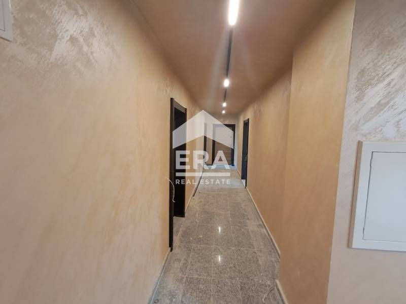 Двустаен ексклузивен апартамент за продажба, в нова сграда пред Акт 16