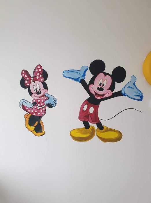 Рисуване върху стена