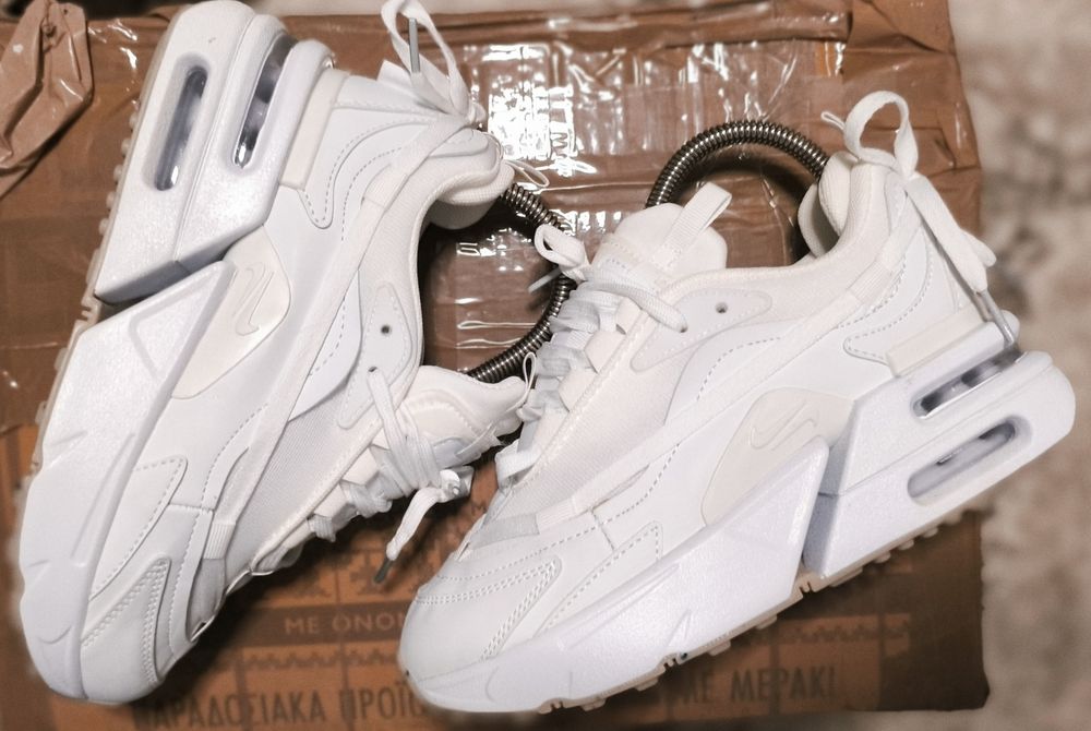 Nike Furioza 37,5н. Нови! Чисто бели