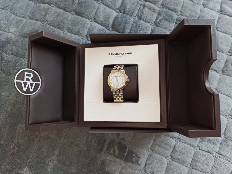 Оригинален швейцарски часовник - Raymond Weil Tango
