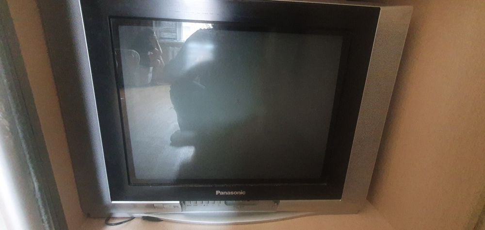Продам телевизор