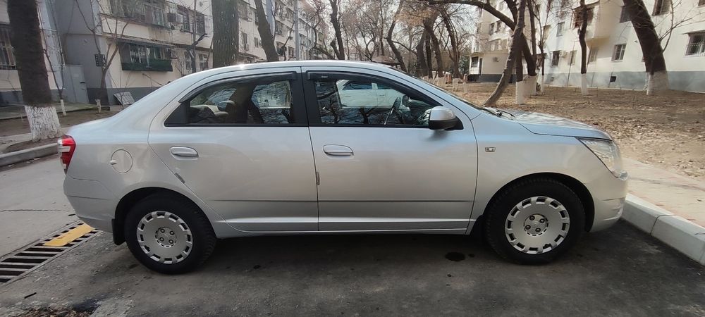 Продаю свою машину Кобальт