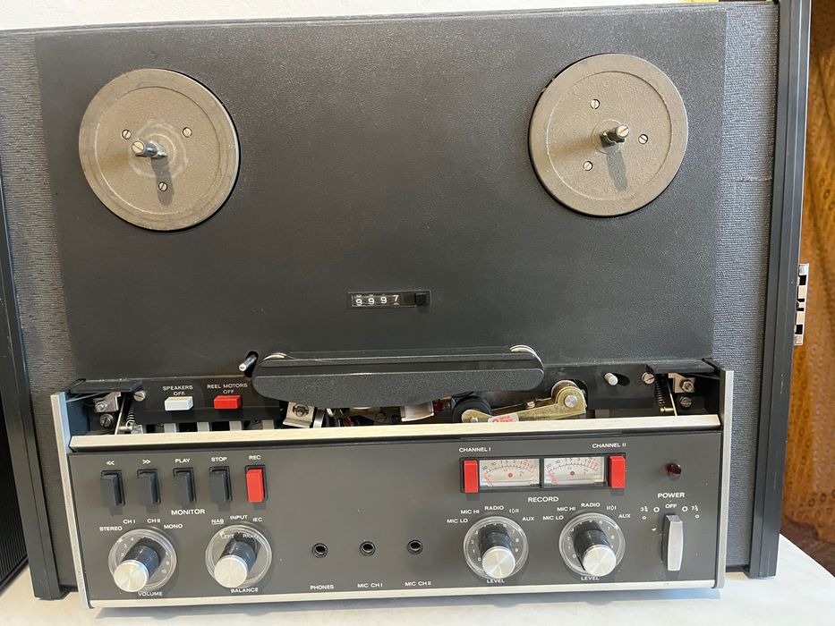 Vand doua magnetofoane Revix a77 in doua/ patru piste