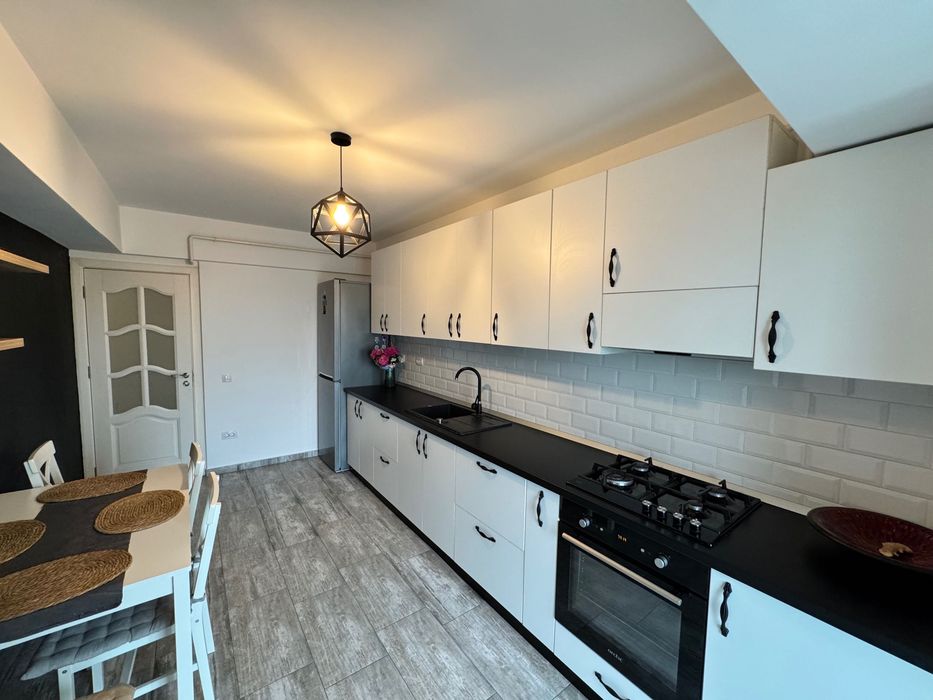 Inchiriez apartament Brown Luxury loc de parcare inclus Mall Moldova
