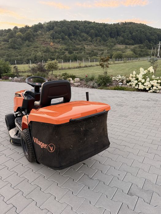 De vânzare tractor de tuns gazon Villager VT 1005 HD