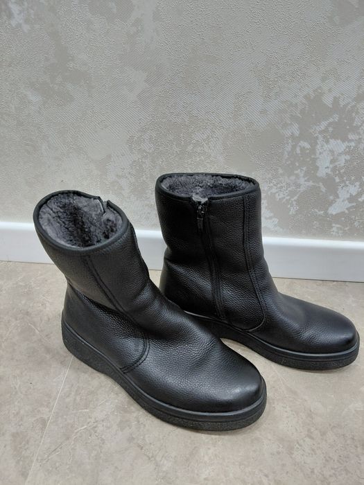 Зимние ботинки продам