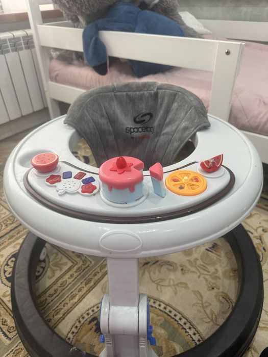 Продам ходунки для малышей
