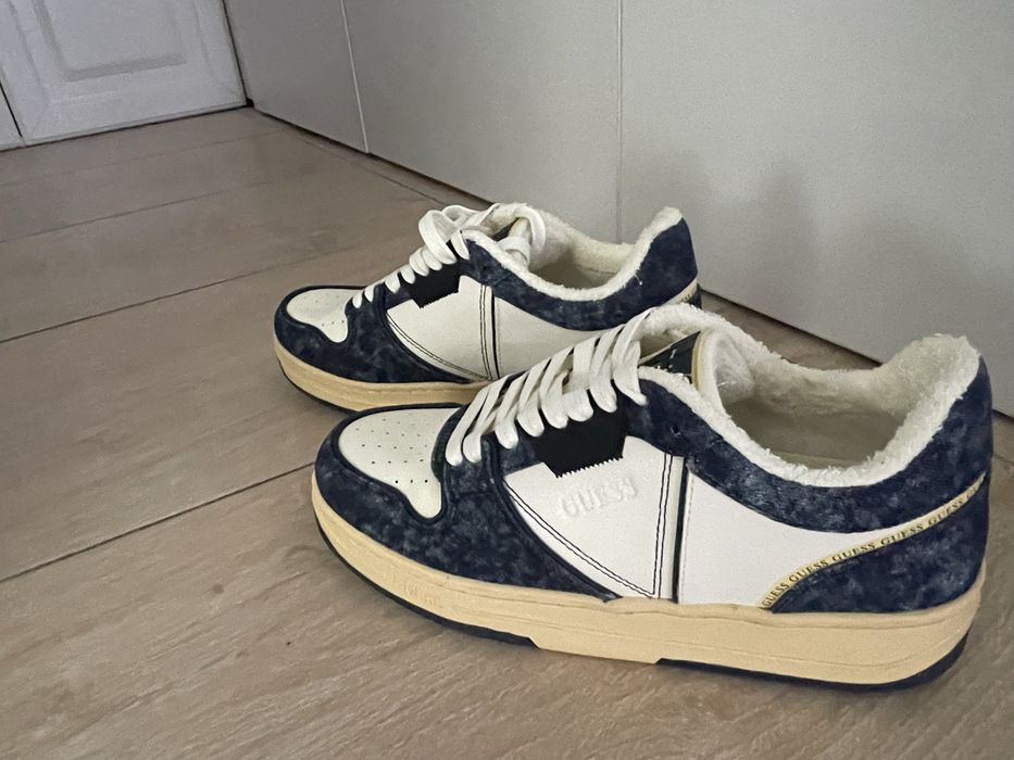 Adidasi bărbați Guess Ancona