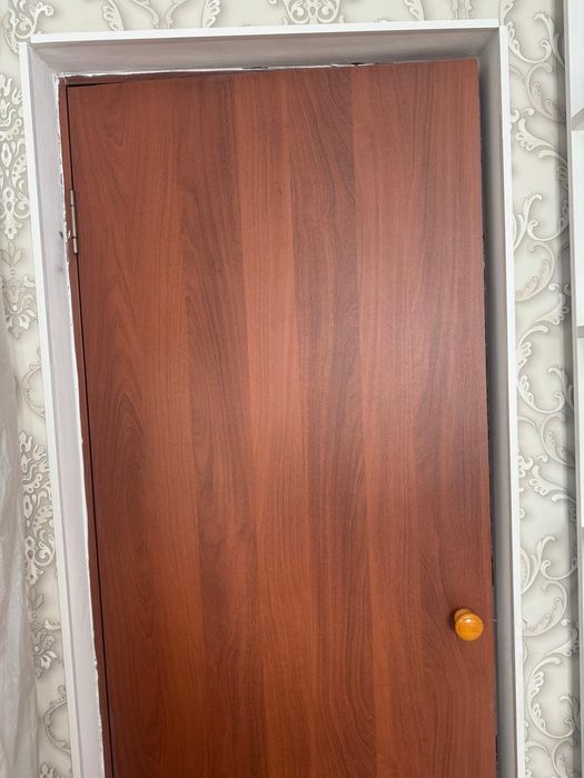 Продается межкомнатные двери в нормальном состоянии