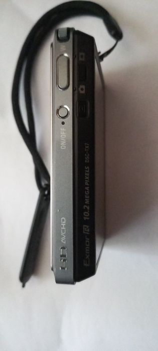 продаю видео камеру SONY.