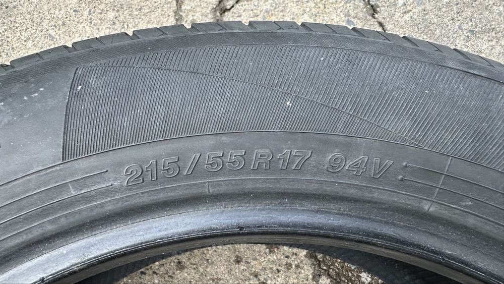 Продам шины 215 55 R17