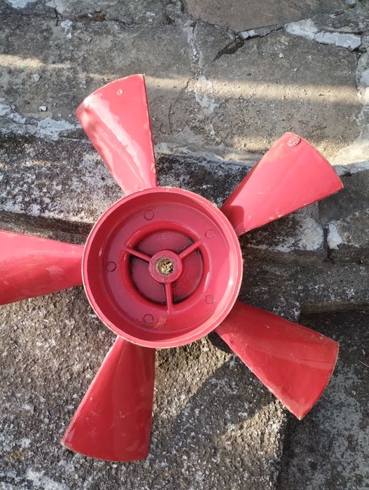 Продавам два броя ел.мотори