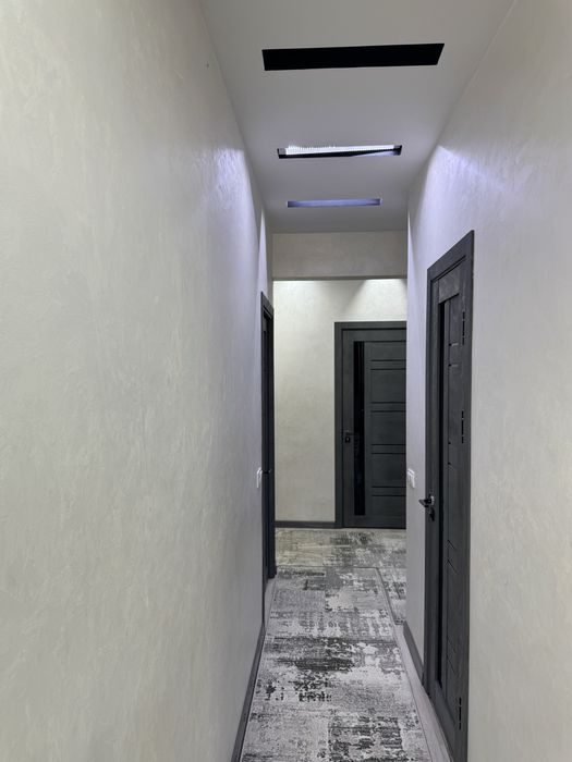 2-комнатная квартира 56,36 м² с дизайнерским ремонтом в стиле хай-тек