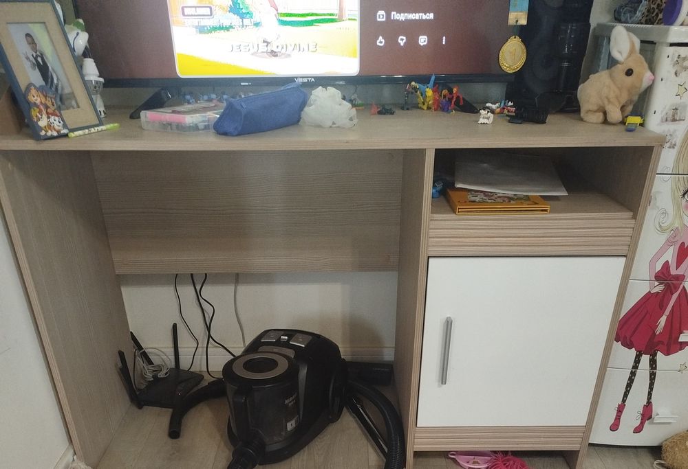 Продам срочно столик