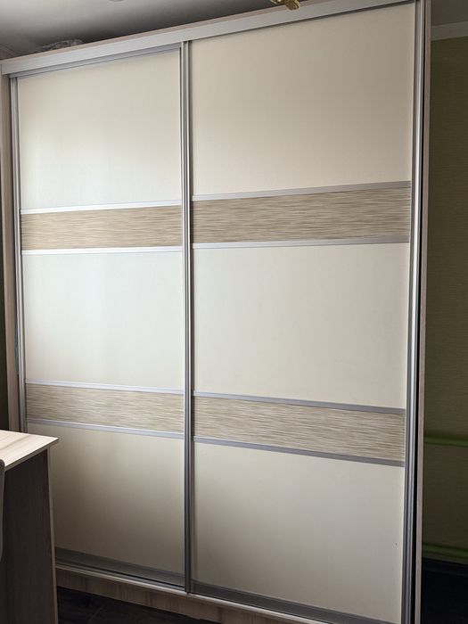 Продам шкаф купе