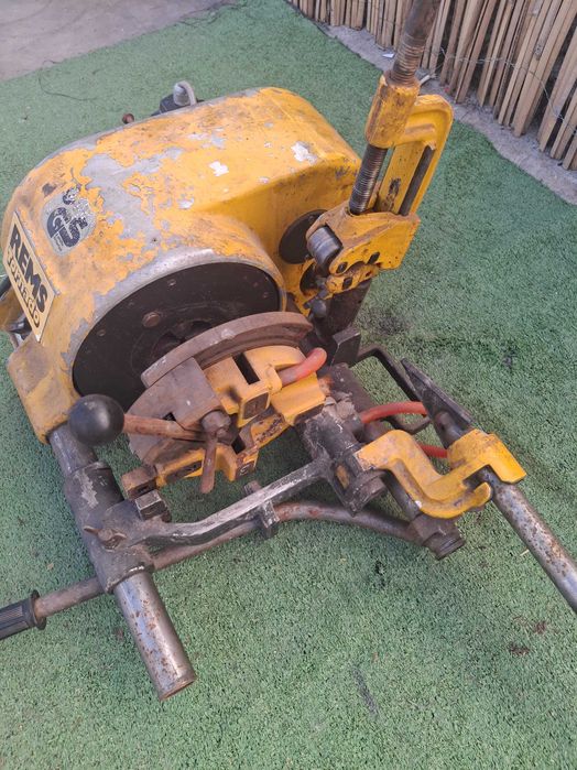 Струг REMS за тръбна резба