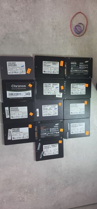 SSD дискове 240-256 гб