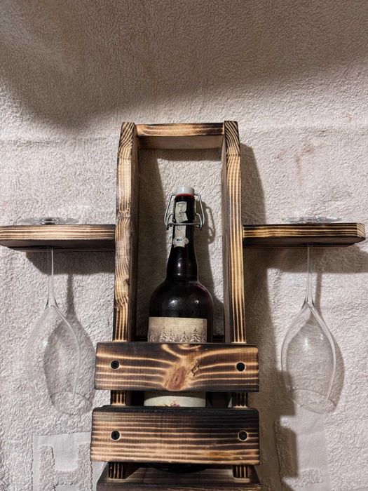 Ръчно изработена стойка за вино