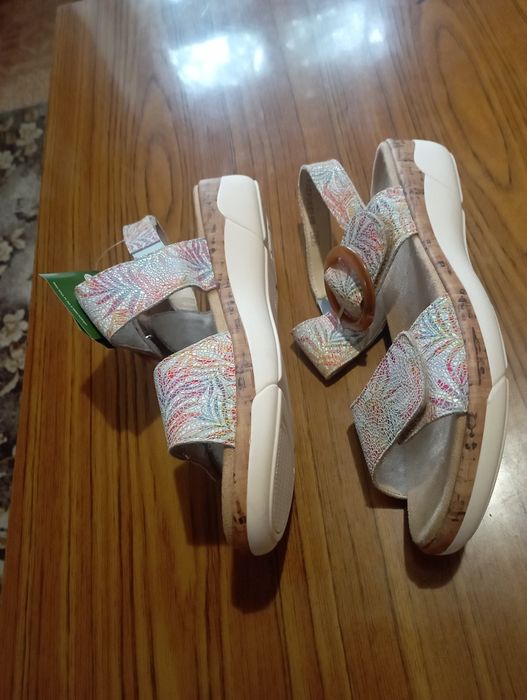 Женская летняя обувь