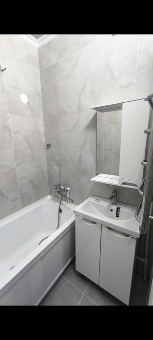 Продам квартиру 3-х комнатную