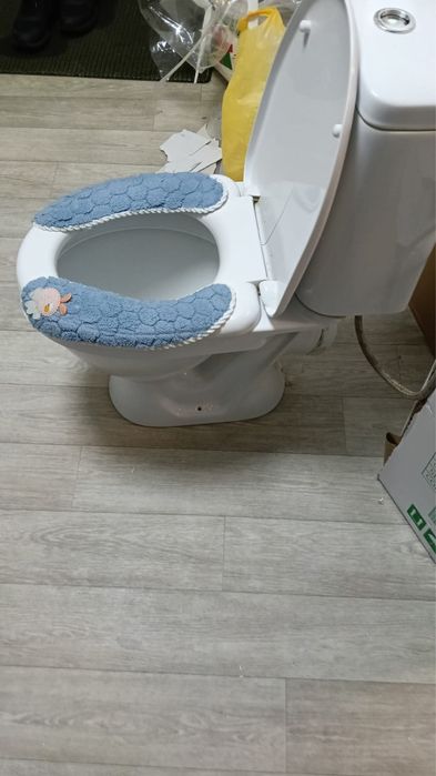 Унитаз продается