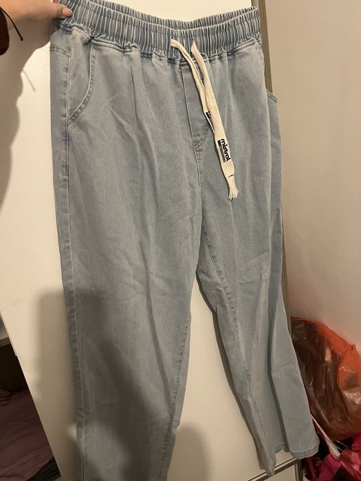 Дънки и панталони между S и М