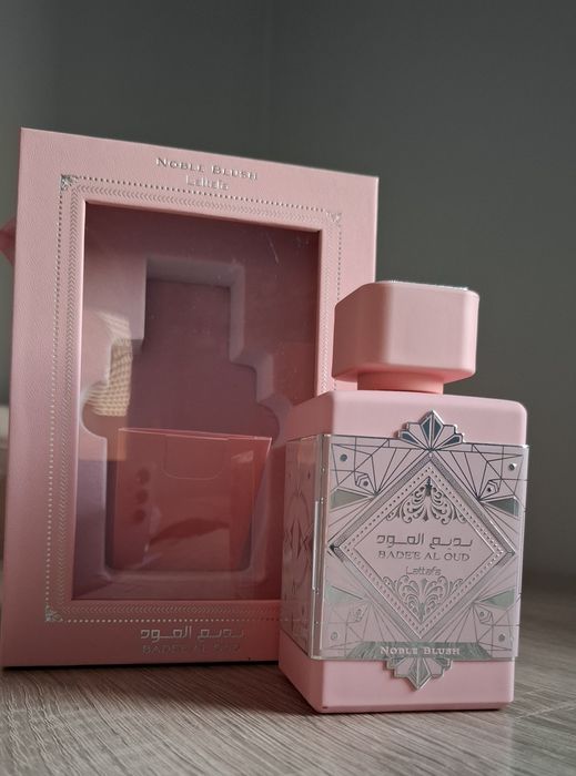 Lattafa, Paris Corner:  Noble blush, Voux Elegante