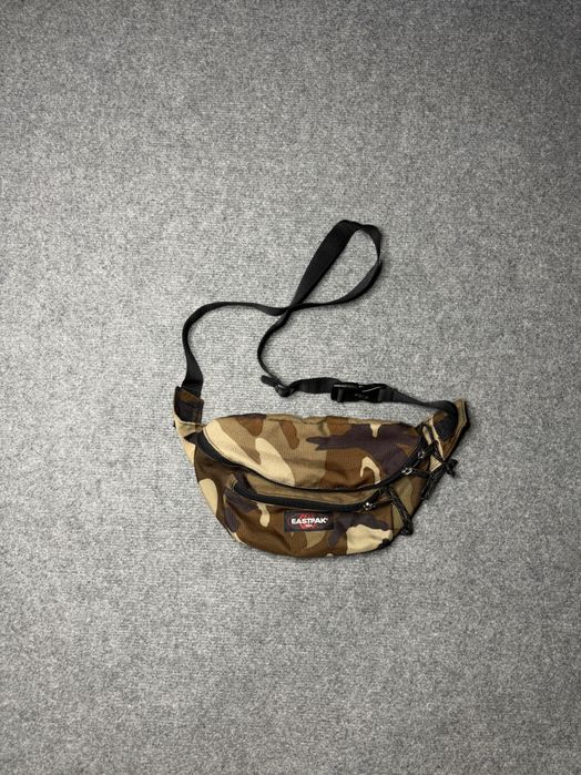 Eastpack чанта за кръст