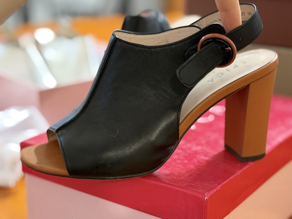 Sandale Epica aproape noi