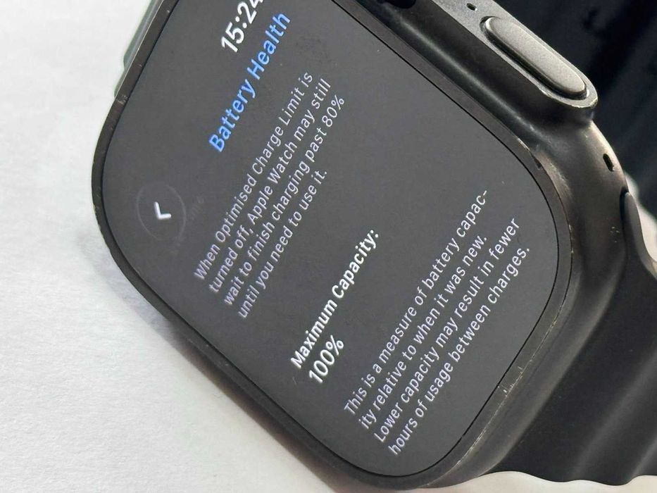 Apple Watch Ultra 2 49mm 100%Battery Health