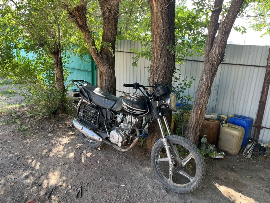GSX мотоцикл 200куб
