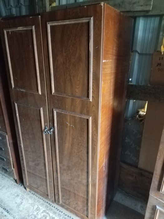 Продам шкафы недорого