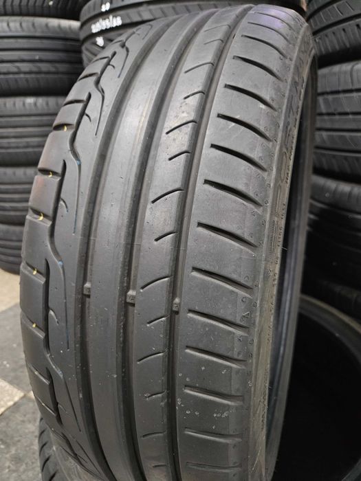 2бр 205/40/18 DUNLOP RFT 7мм грайфер дот:19г Предлагаме монтаж--