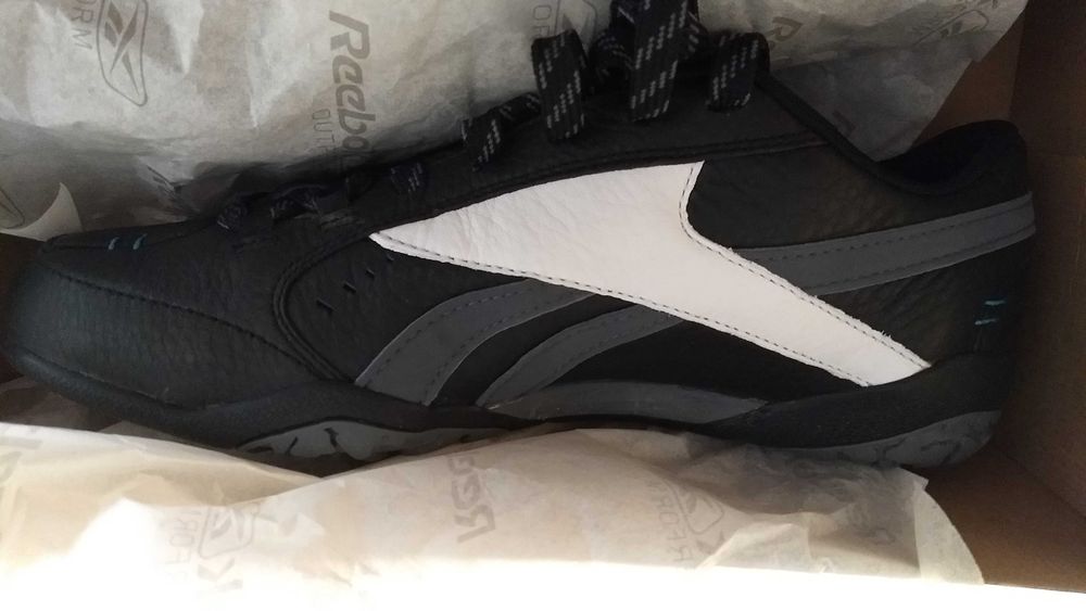 НОВИ! REEBOK маратонки р-р 40