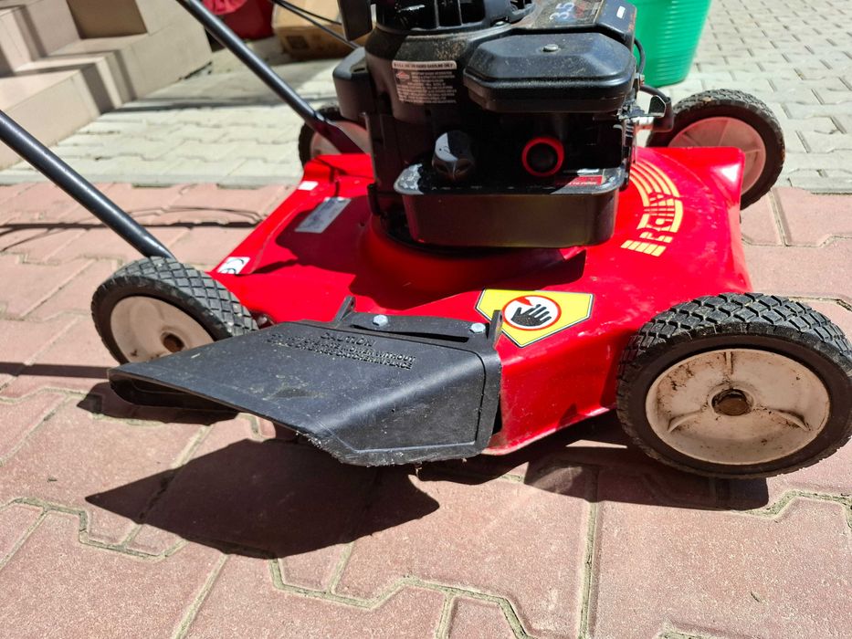Cositoare gazon benzina 4 timpi