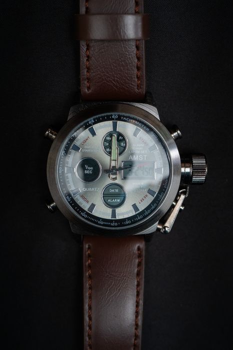 Продам часы AMST 3003